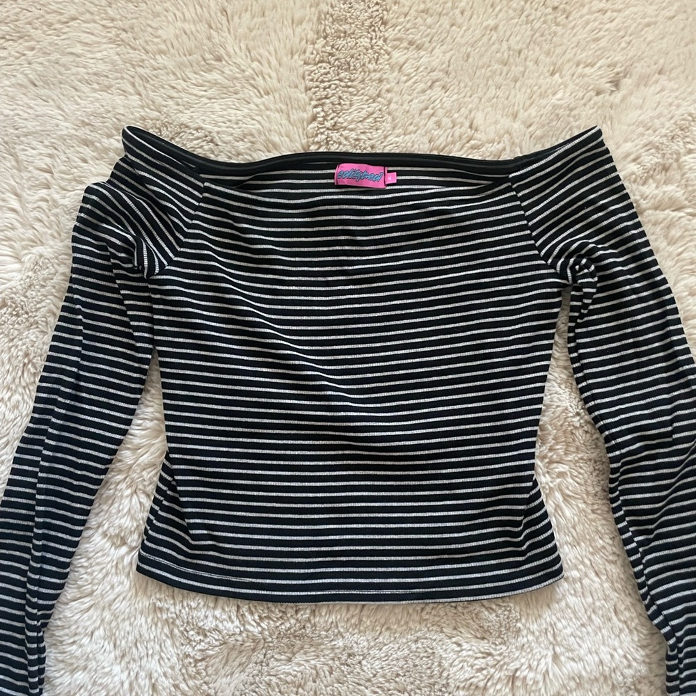 Edikted Black and White Striped Off-Shoulder Long Sleeve Top